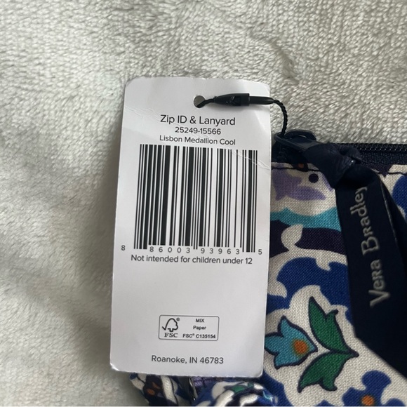 Zip ID & Lanyard - Lisbon Medallion Cool - Picture 3 of 3